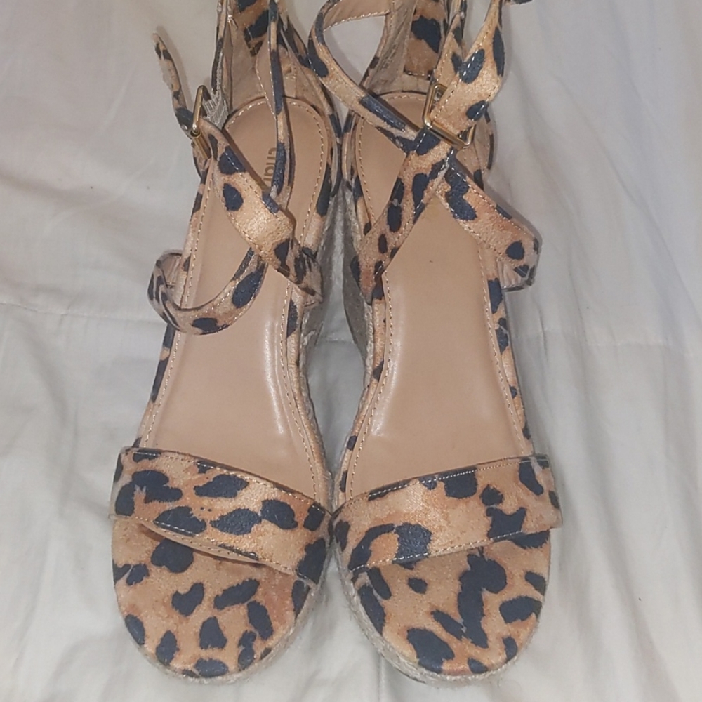 Leopard choice wedges size 7